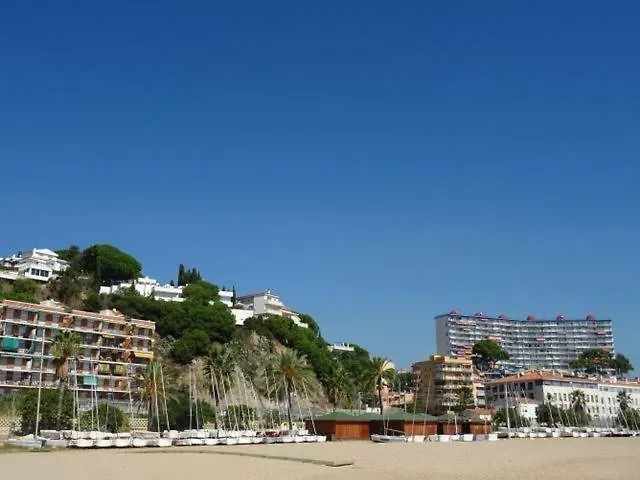 Duplex En Frente De La Playa Al Lado De Barcelona Appartement Canet De Mar Spanje